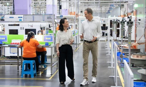 蘋果COO走訪深莞智造工廠 沒有中國果鏈，就沒有蘋果的成功